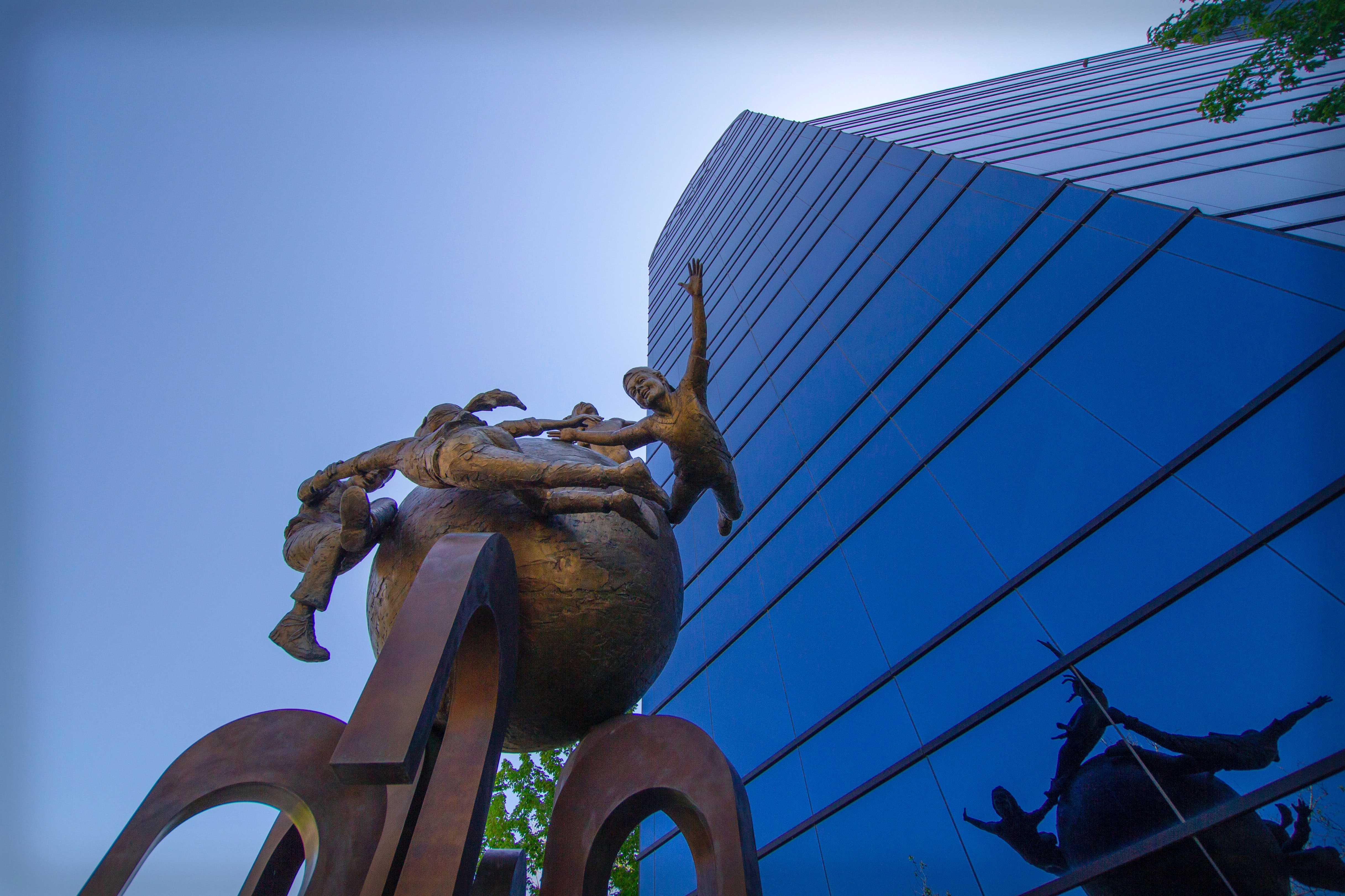 Shows This Week (4/4/2022 – 4/9/2022)